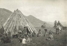 Кочевники Сибири: южные алтайцы, западные тувинцы, хакасы, якуты, буряты