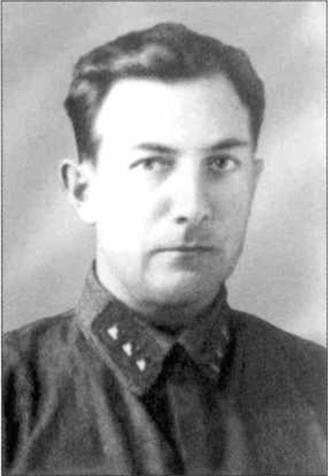 Воентехник 2-го ранга ШАРОВ МИХАИЛ СЕРГЕЕВИЧ (псевдоним — «КОРФ») Родился в 1907 г. в Москве. Русский.