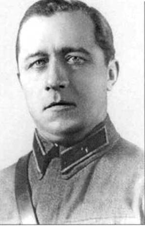 Генерал-майор ТУПИКОВ ВАСИЛИЙ ИВАНОВИЧ (псевдоним — «АРНОЛЬД») Родился в 1901 г. в г. Курске. Русский.