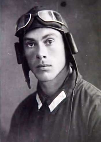 Гастелло Николай Францевич (род. в 1907 г. - ум. в 1941 г.)