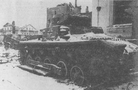 Брошенный немцами при отступлении Pz.I Ausf.B. Калининский фронт, г. Великие Луки, 1943 год. Брошенный немцами при отступлении Pz.I Ausf.B. Калининский фронт, г. Великие Луки, 1943 год.