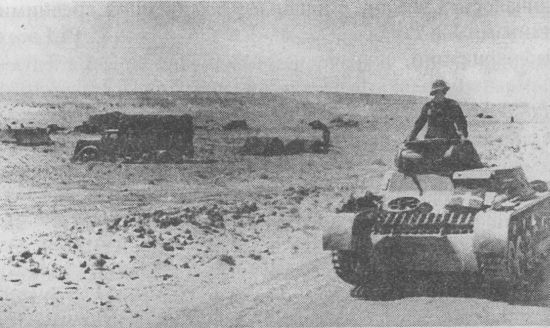 Pz.I Ausf.A под Эль-Агейлой. Северная Африка, 1941 год. Pz.I Ausf.A под Эль-Агейлой. Северная Африка, 1941 год.
