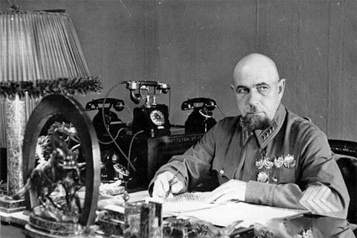 Павел Дыбенко