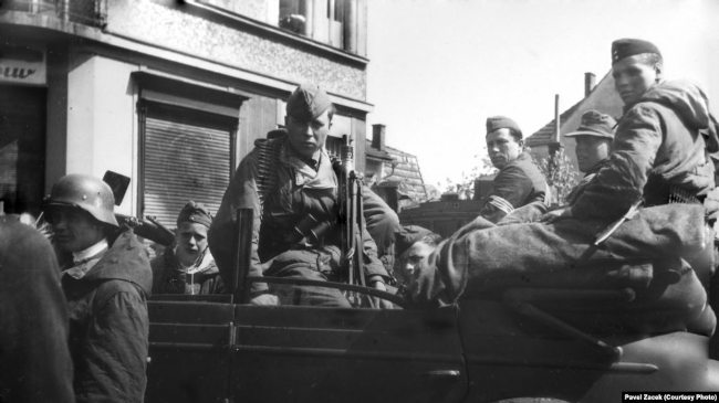 Неизвестные солдаты. Власовцев хоронили в Праге как красноармейцев