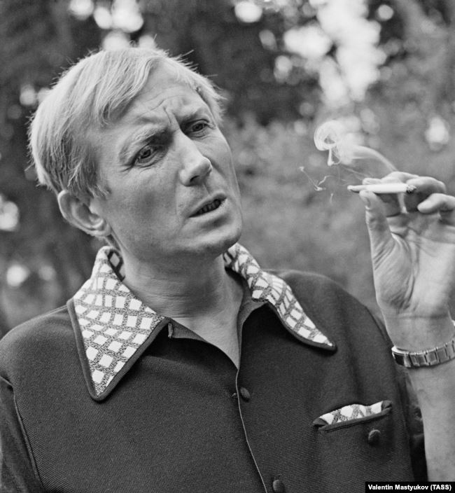 Евгений Евтушенко, 1972 год Евгений Евтушенко, 1972 год