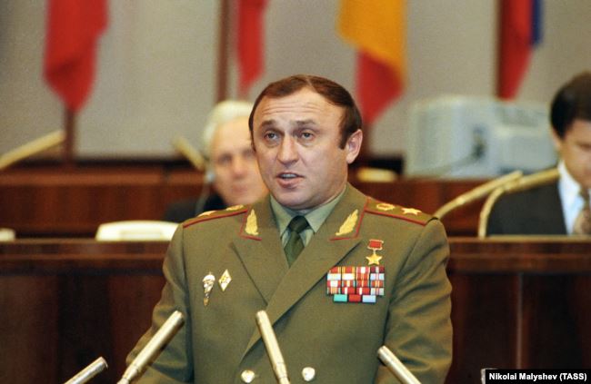 Министр обороны РФ Павел Грачев Министр обороны РФ Павел Грачев