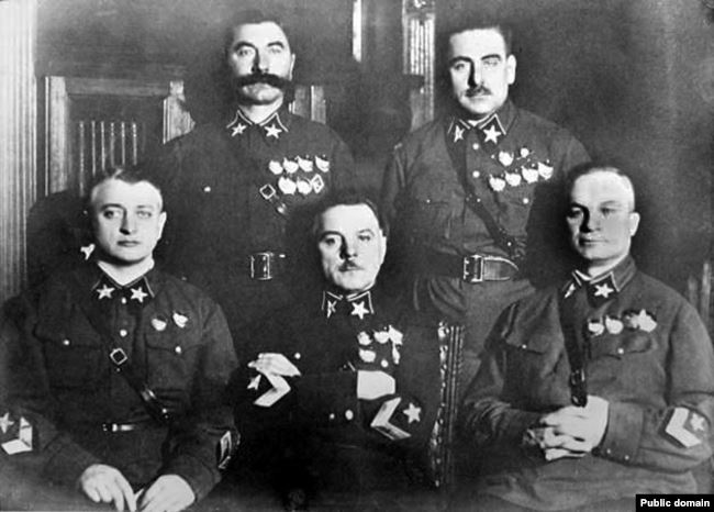 Победители, патриоты, карьеристы. Кем были маршалы Сталина?